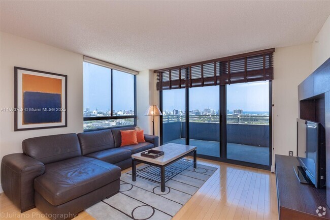 Building Photo - 1330 West Ave Unit 1613 Rental