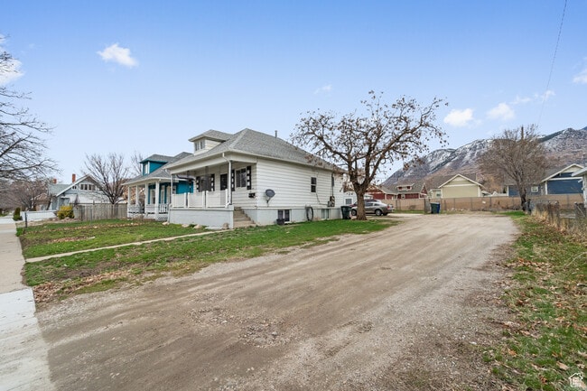 Photo - 2324 Quincy Ave