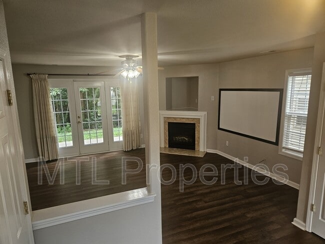 2604 Cochrane Dr