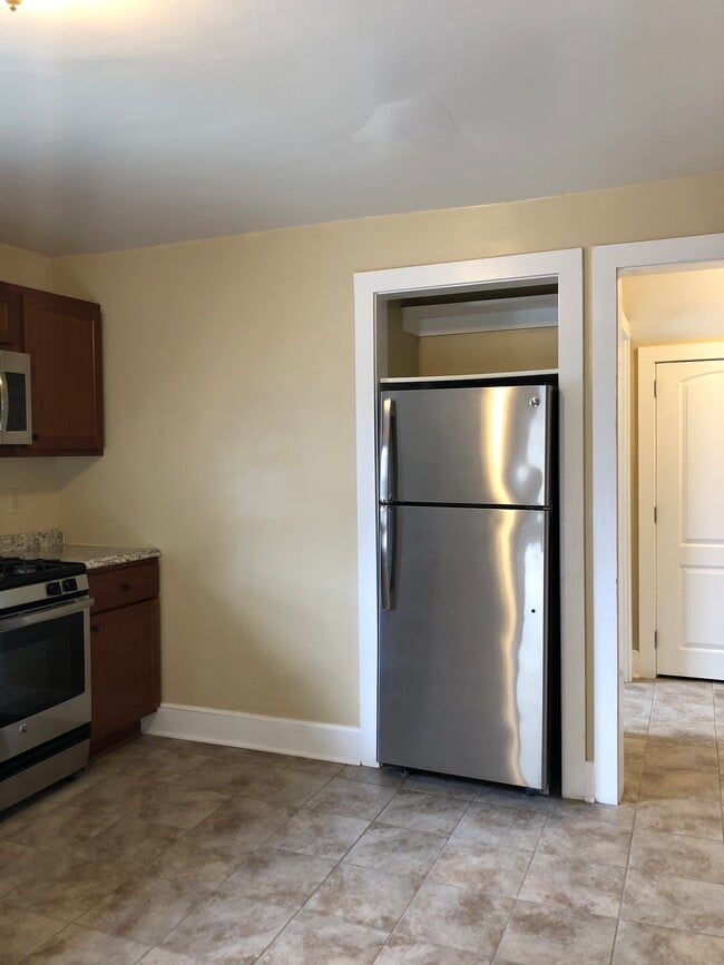 Photo - 2213 S Robinson Ave Unidad UPPER