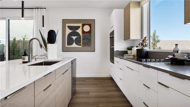 Photo - 5178 Meraki Ave