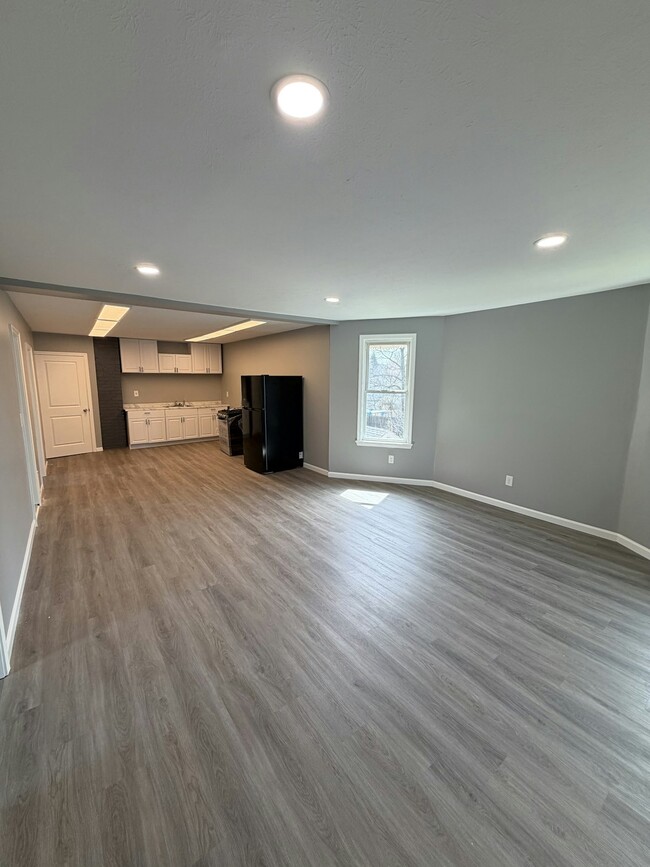 Photo - 3295 W 44th St