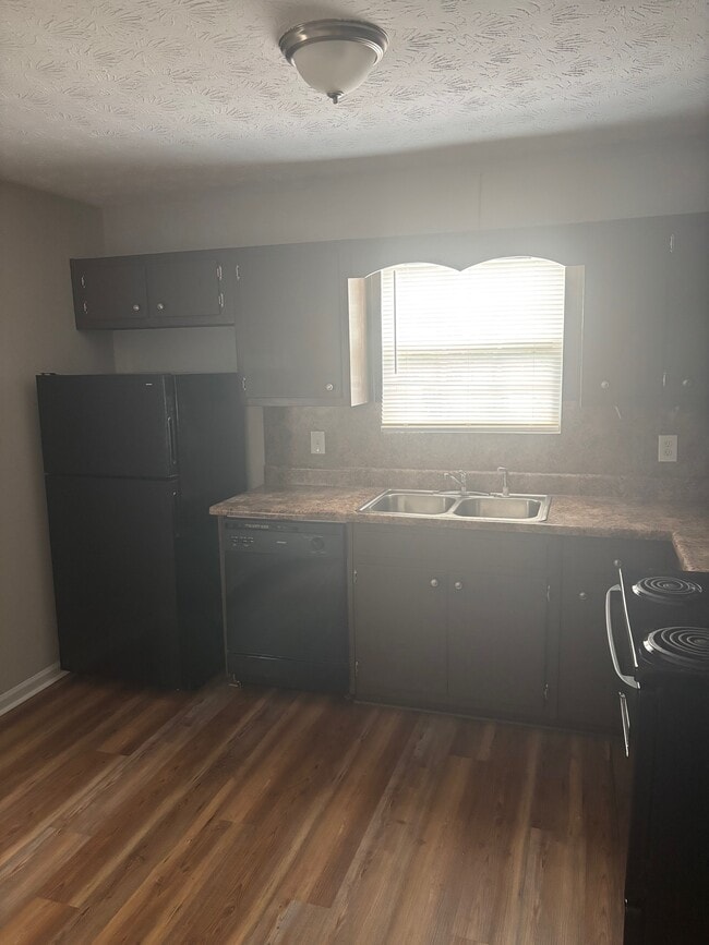 Photo - 231B Maple St