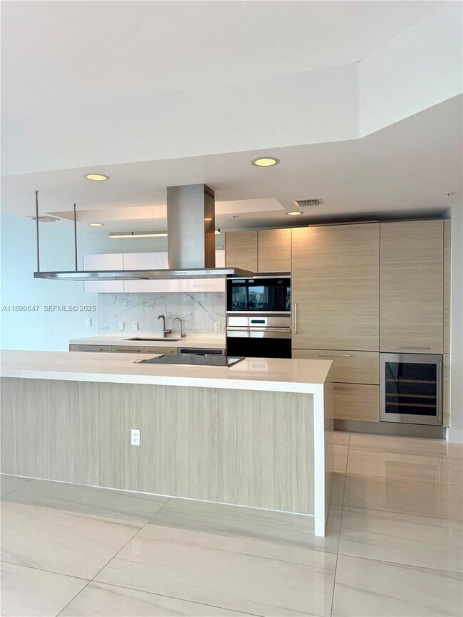 Photo - 17111 Biscayne Blvd Unit 409