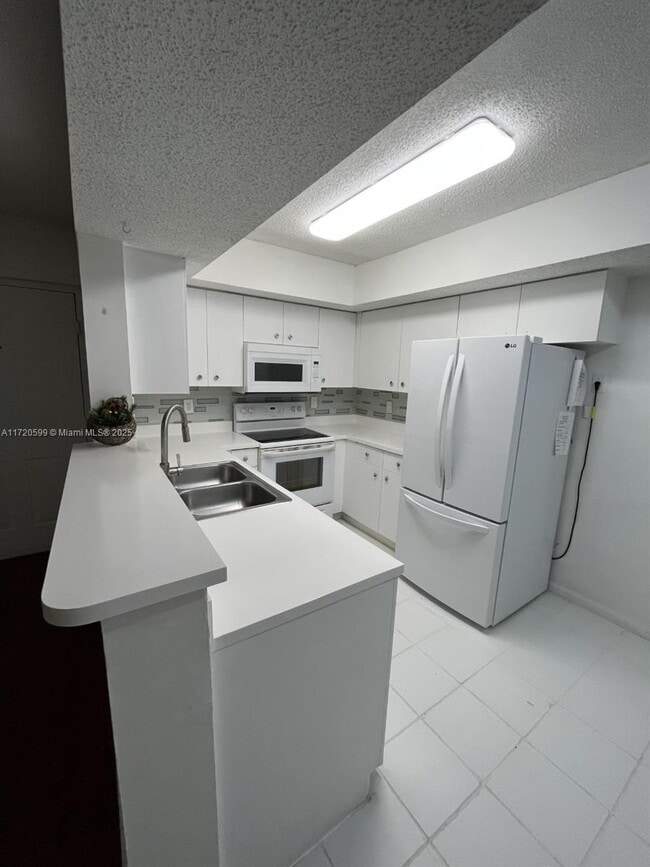 Photo - 5540 NW 61st St Unit 422