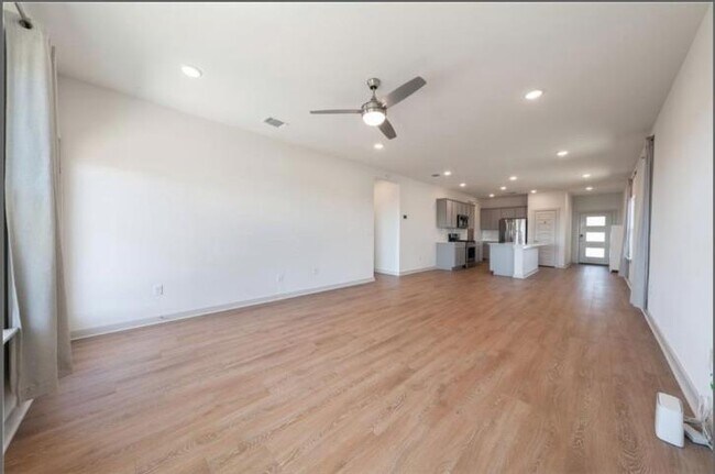 Photo - 10805 Meris Ln