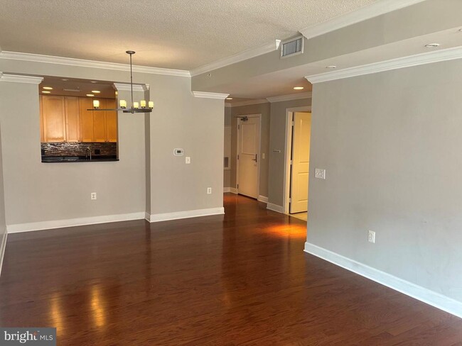 Building Photo - 3600 S Glebe Rd Unit 318W