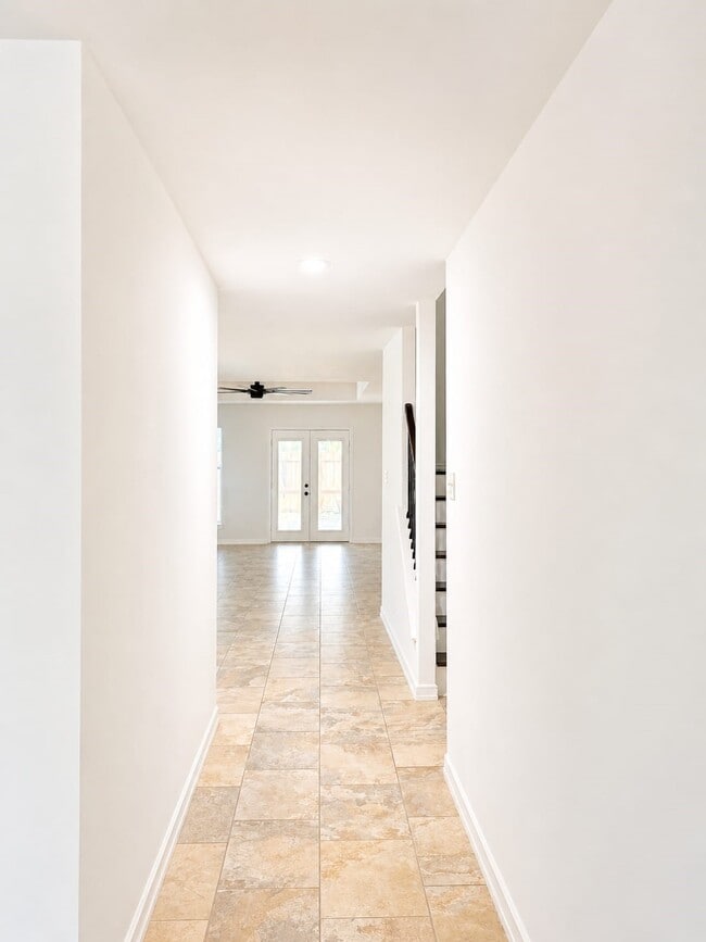 Photo - 1011 Backland Ct
