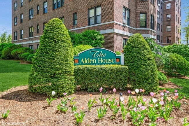 Building Photo - 11 Alden Rd Unit 4A Rental