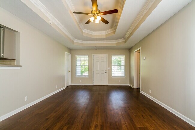 Photo - 1502 Amberwood Cir