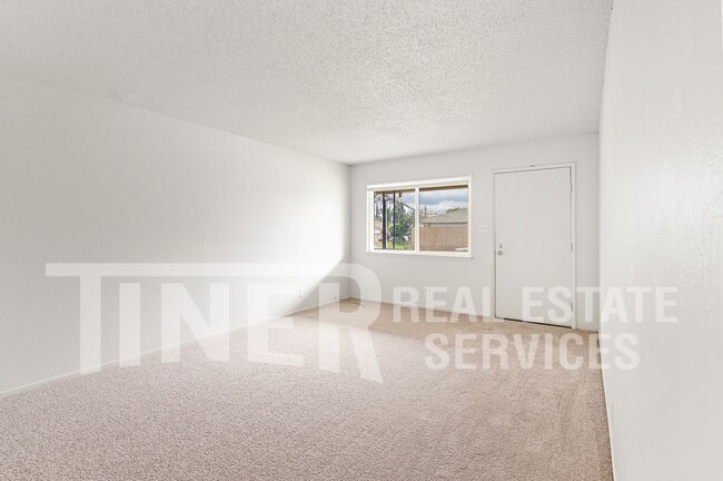 Photo - 10193 Crawford Way Unit B