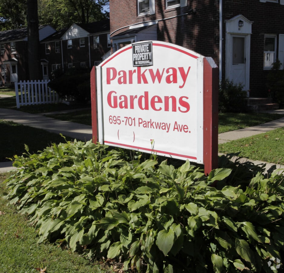 Photo - Parkway Gardens