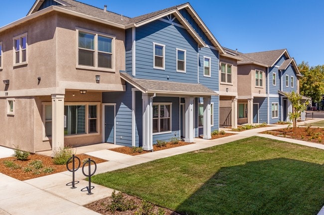 Uptown Place Apartments - Uptown Place Apartments