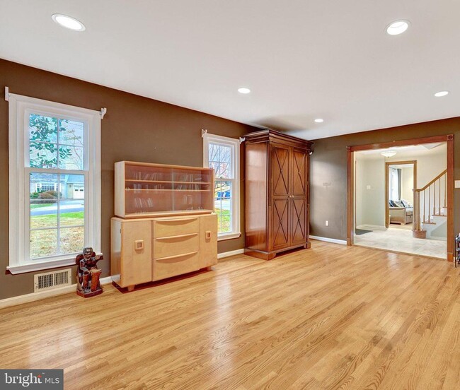 Photo - 2230 Carmichael Dr