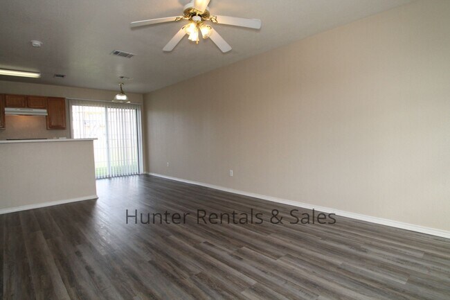 Photo - 1710 Spring Rose Cir