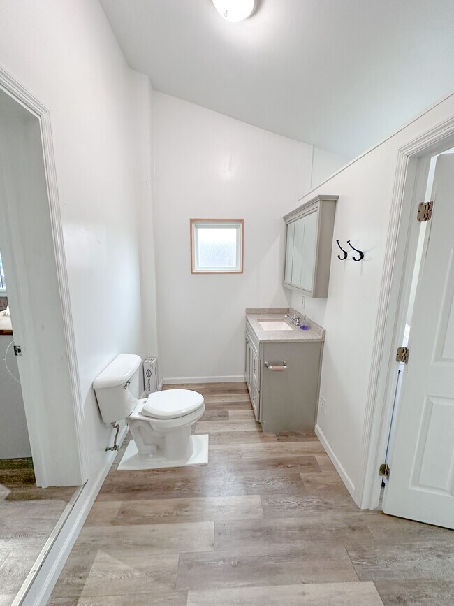 Photo - 934 Washington Ave Unit 1