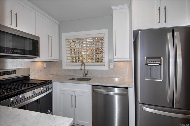 Photo - 2 Presidents Dr Apartment Unit 1-2B