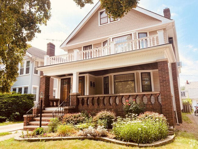 Building Photo - 1306 Hathaway Ave Rental