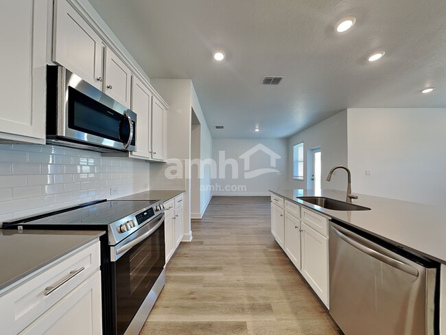 Photo - 37703 Dusty Saddle Ln
