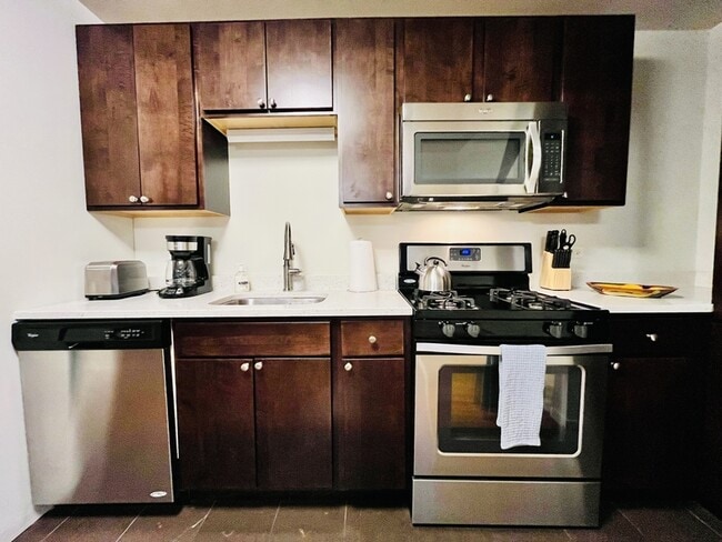 Photo - 2254 W Foster Ave