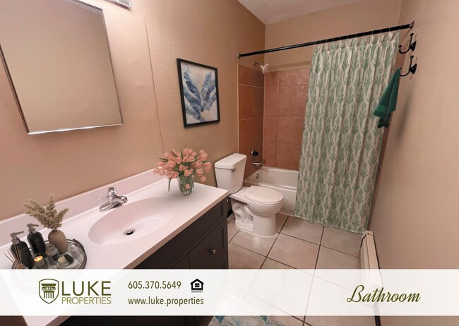 Photo - 2108 W 10th St Unit 2