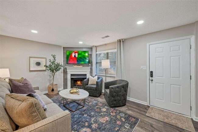 Photo - 111 Bentley Pkwy