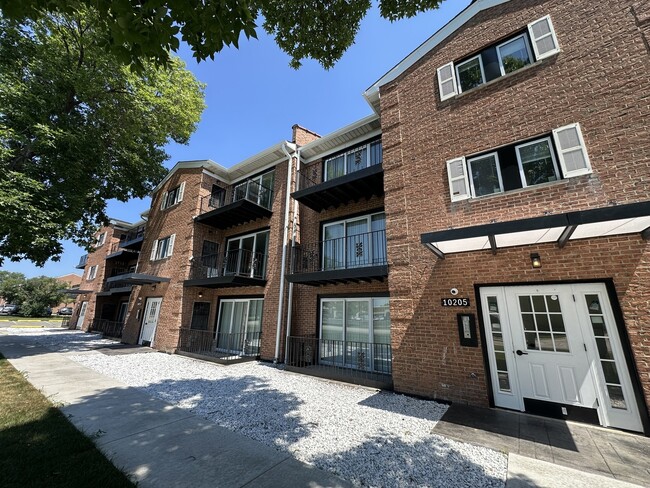 Building Photo - 10205 Dearlove Rd Unit 102