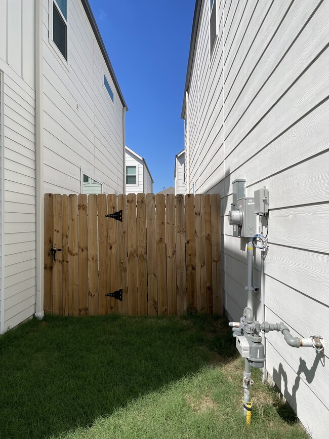 Photo - 4418 Bora Bora Ln