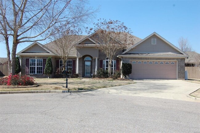 Photo - 108 Crenshaw Ct