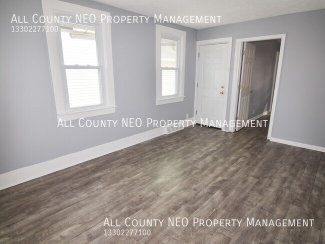 Photo - 1 bdr, 1 bath unit available! Unit Up Back