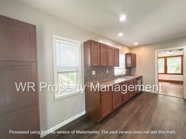 Photo - 3 Bed 1 Bath Home is West Toledo Library Neighborhood