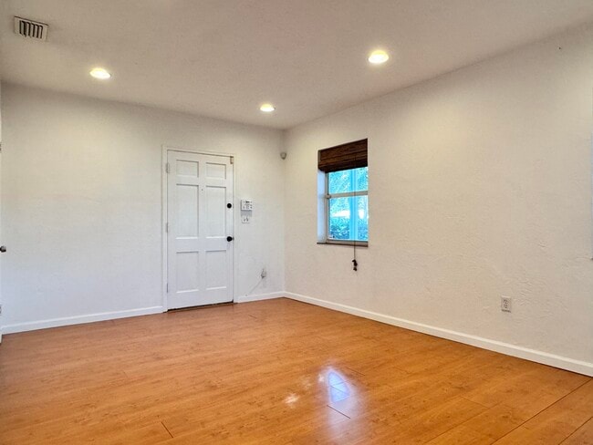 Photo - 3012 Glenwood Rd