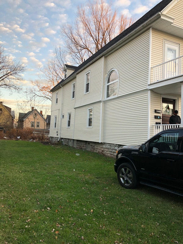 Photo - 37 Holland Pl