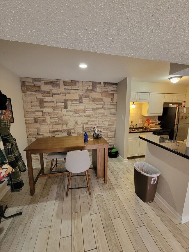 Photo - College Station - 2 bedroom / 2 bath downstairs condo at Cripple Creek Condos