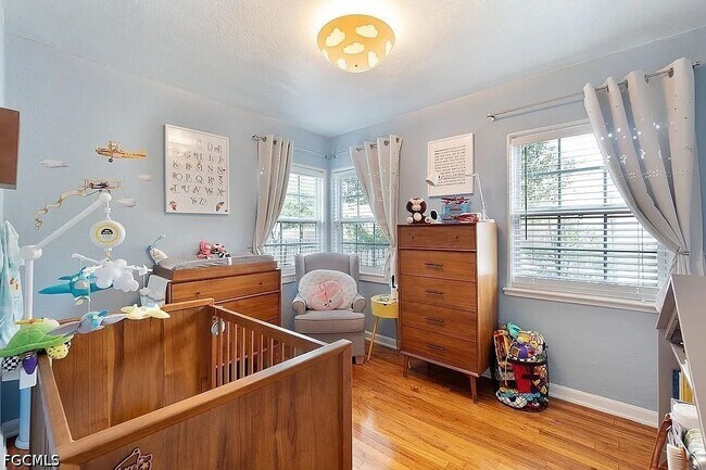 Photo - 424 Wiltshire Rd