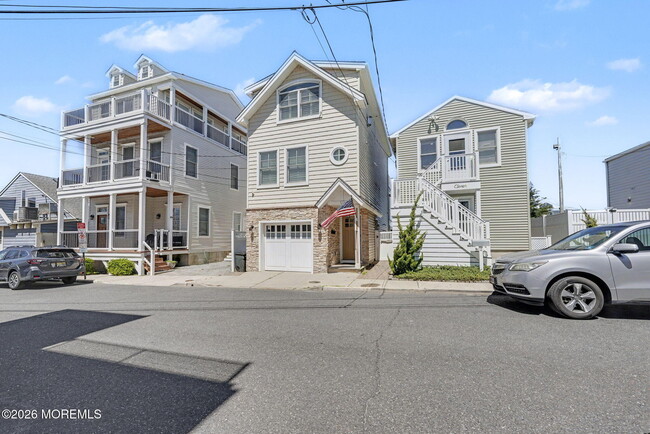 7 E Church St