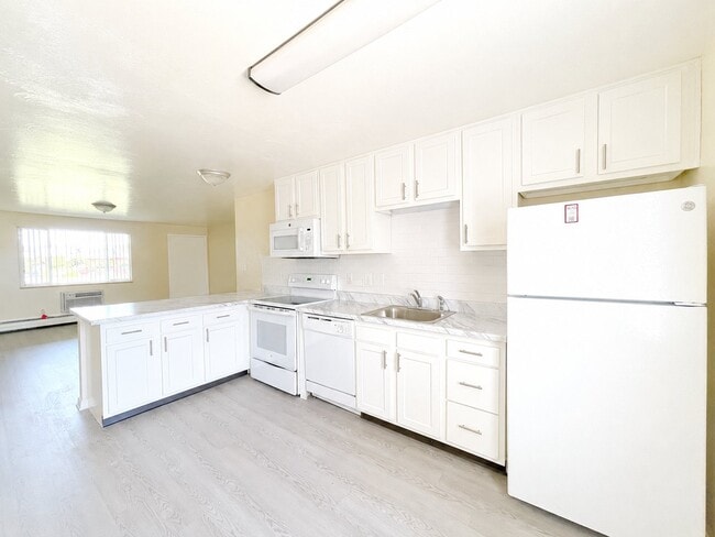 Building Photo - 375 S Depew St Unit 109