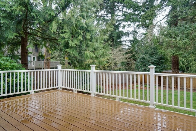 Photo - Kent Tri-level home