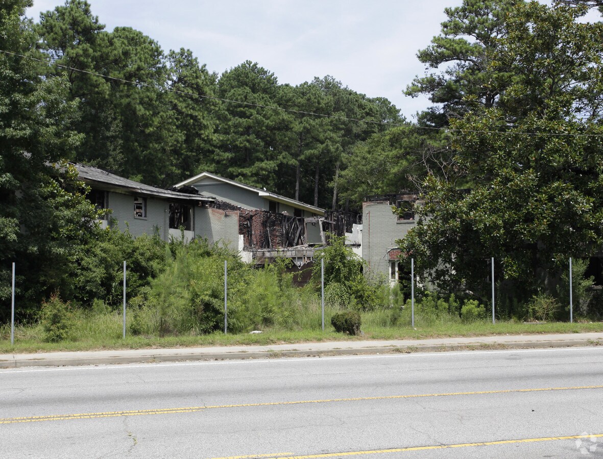 Photo - Bolton Crossing Apartments