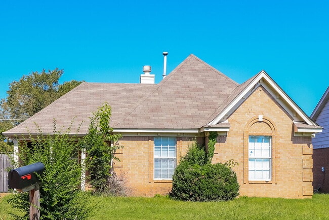 Building Photo - 5596 Walden Valley Cove