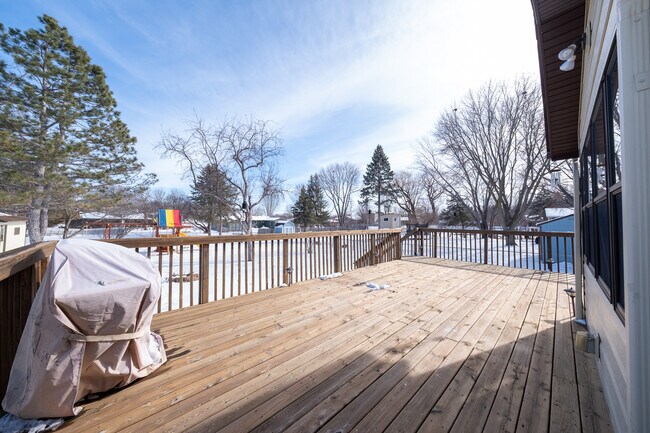 Photo - 1305 Independence Ave N