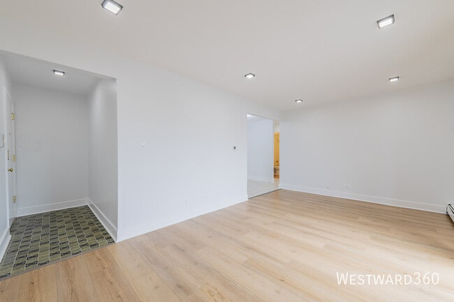 Photo - 6320 W 79th St Unidad 2SE