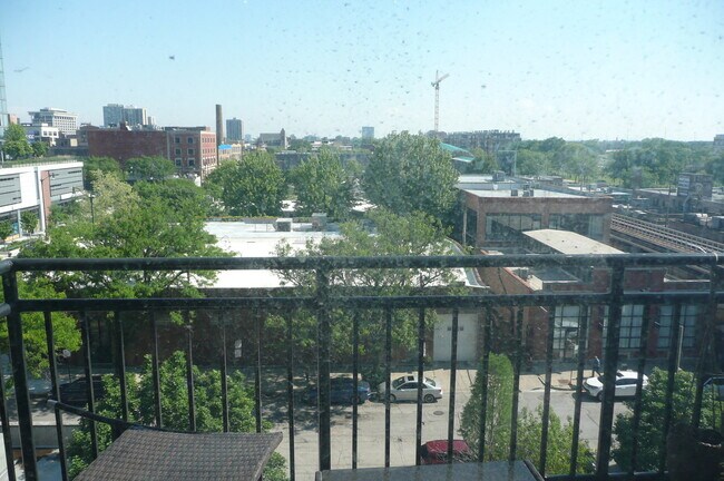Photo - 2024 S Wabash Ave Unit 504