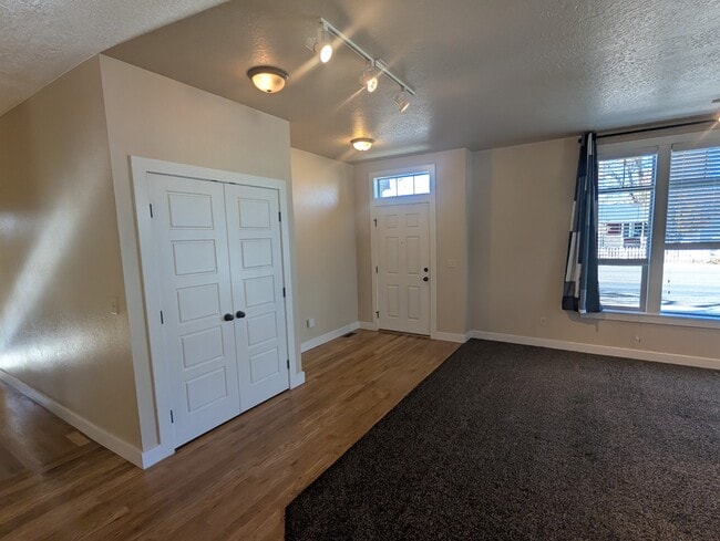 Photo - 400 S Curtis Rd