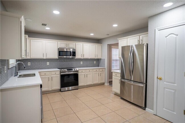 Photo - 3243 Newtons Crest Cir