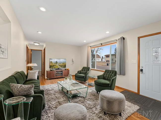 Photo - 509 S Sneve Ave House