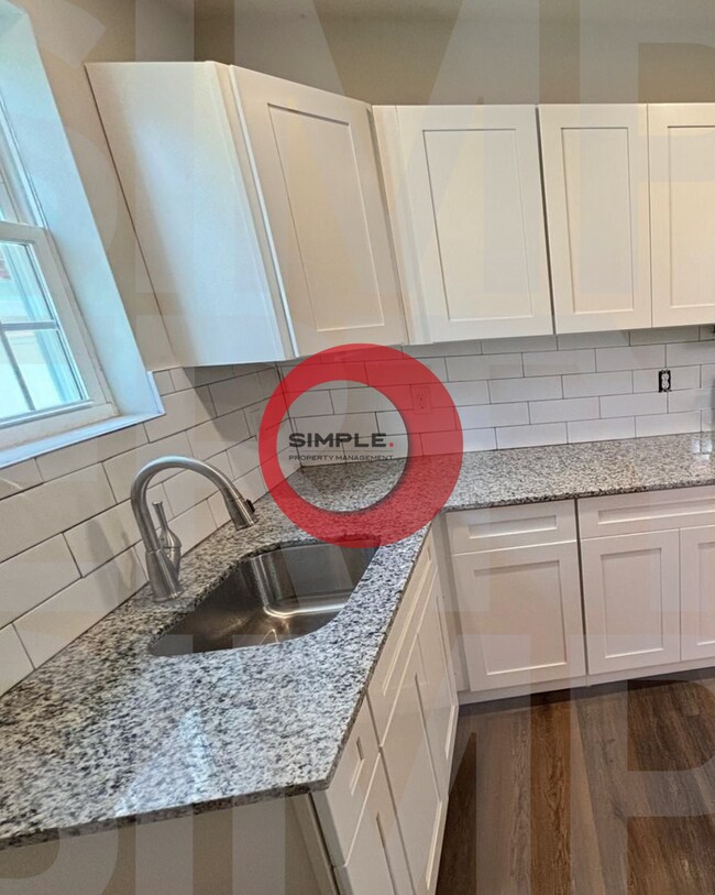 Photo - Huge 3 bedroom 1.5 bath fully renovated