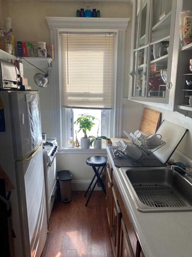 Photo - 352 Riverway Unidad 23
