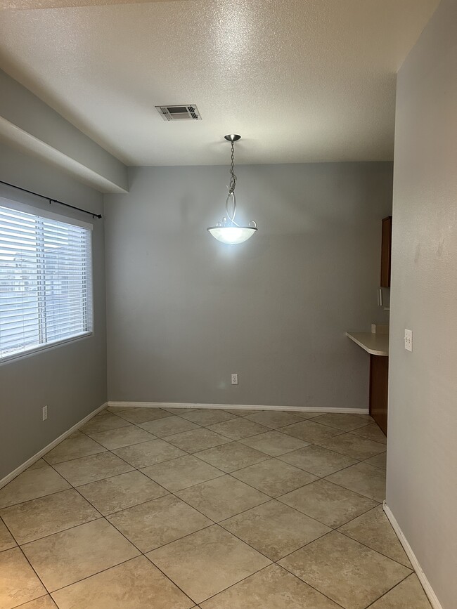 Photo - 85 Falcon Feather Way