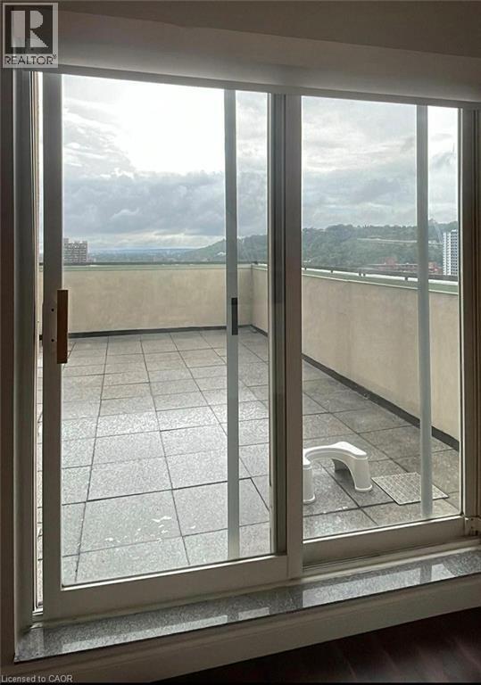 Photo - 135 James St S Unit 1506